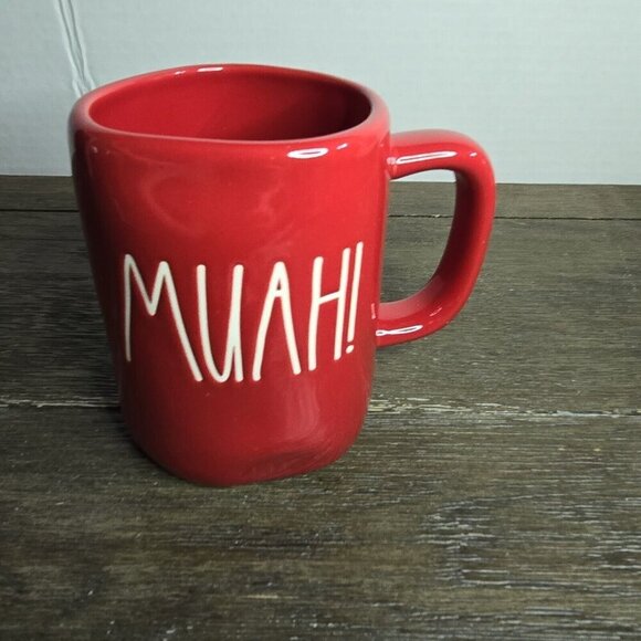 Rae Dunn Artisan Muah! Red Valentine's Day Mug Coffee Tea Cocoa 2021 Magenta - Picture 1 of 8